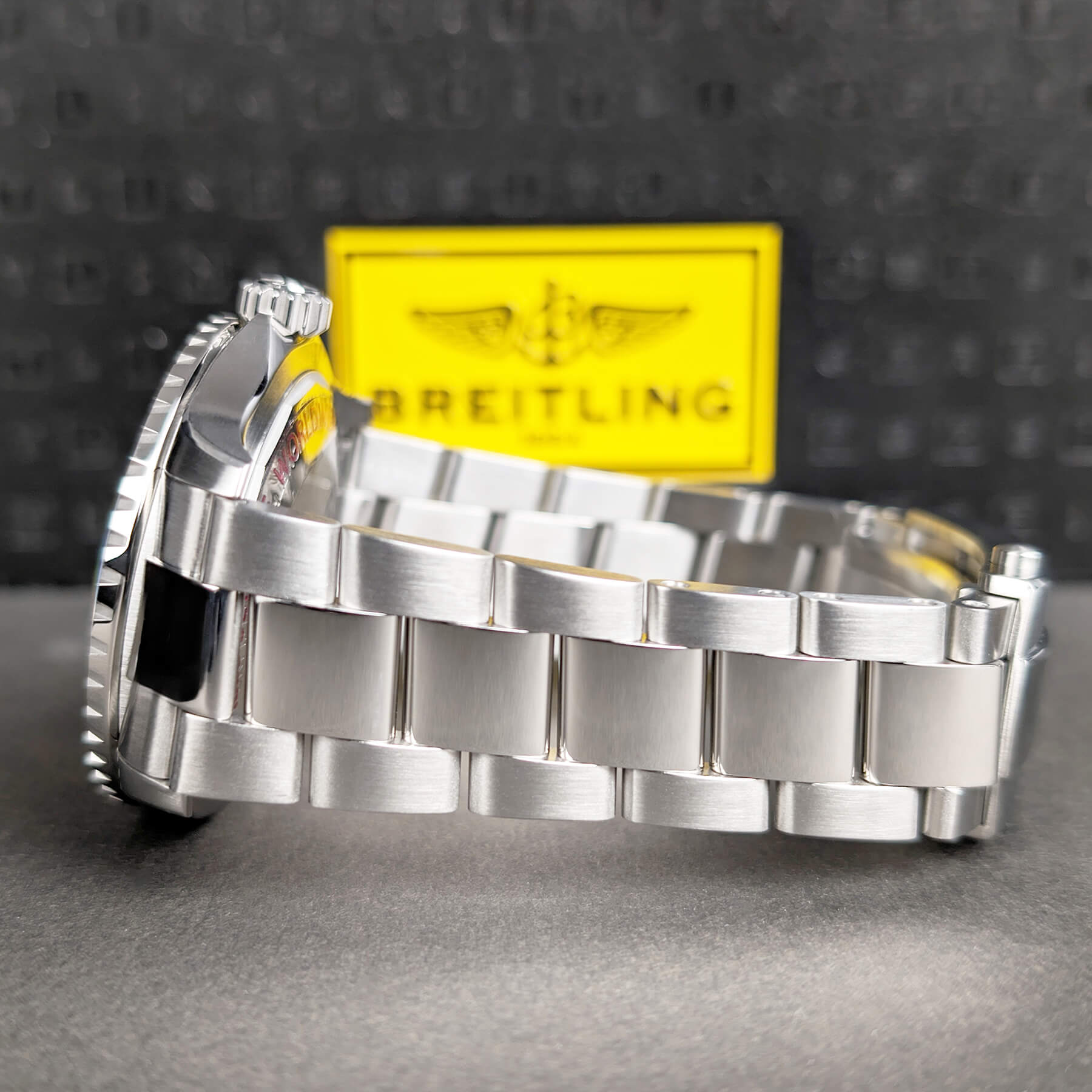 Breitling SuperOcean 42 Silver White Dial A17375E71G1A1 19 776 Bracelet 1